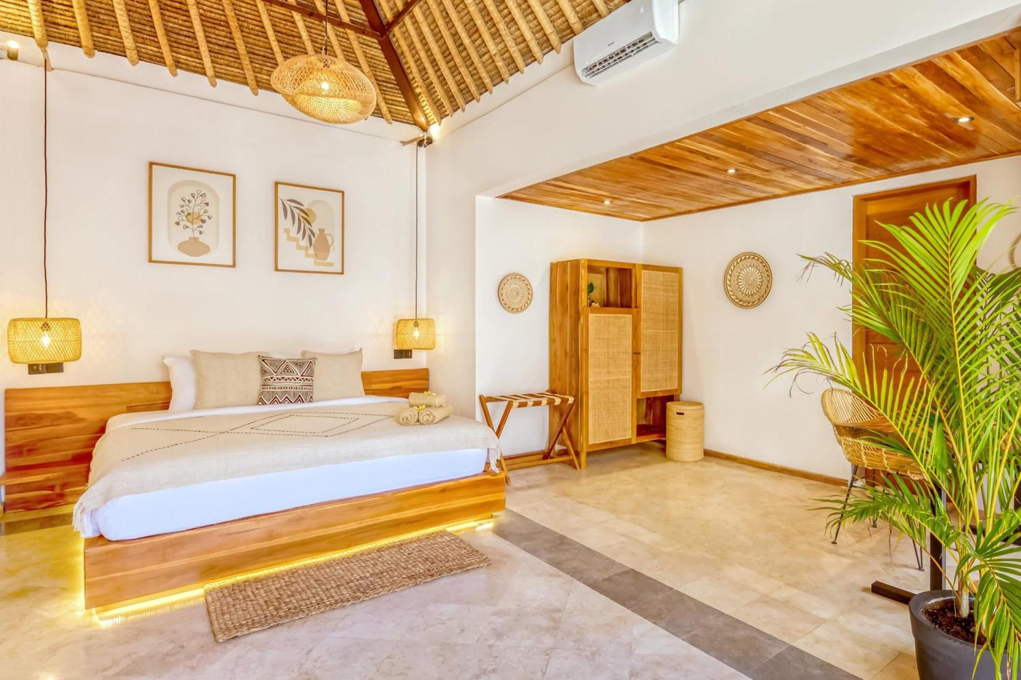Miami - New Luxury 7bdr Prime Location * Seminyak (Bali)