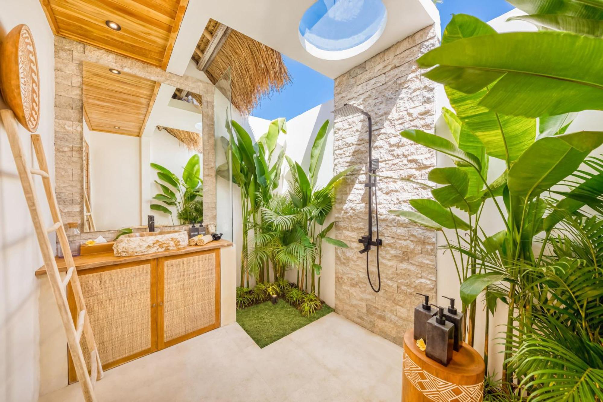Miami - New Luxury 7bdr Prime Location Seminyak (Bali)