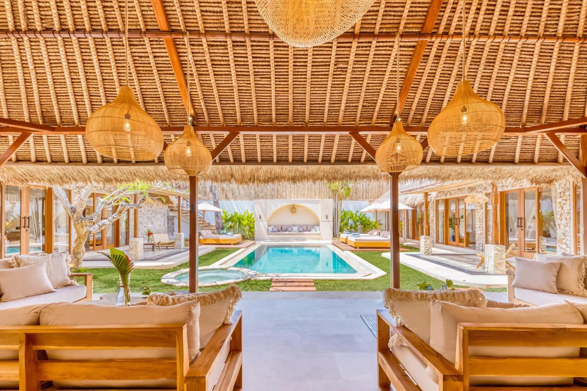 Villa Miami - New Luxury 7bdr Prime Location Seminyak (Bali)